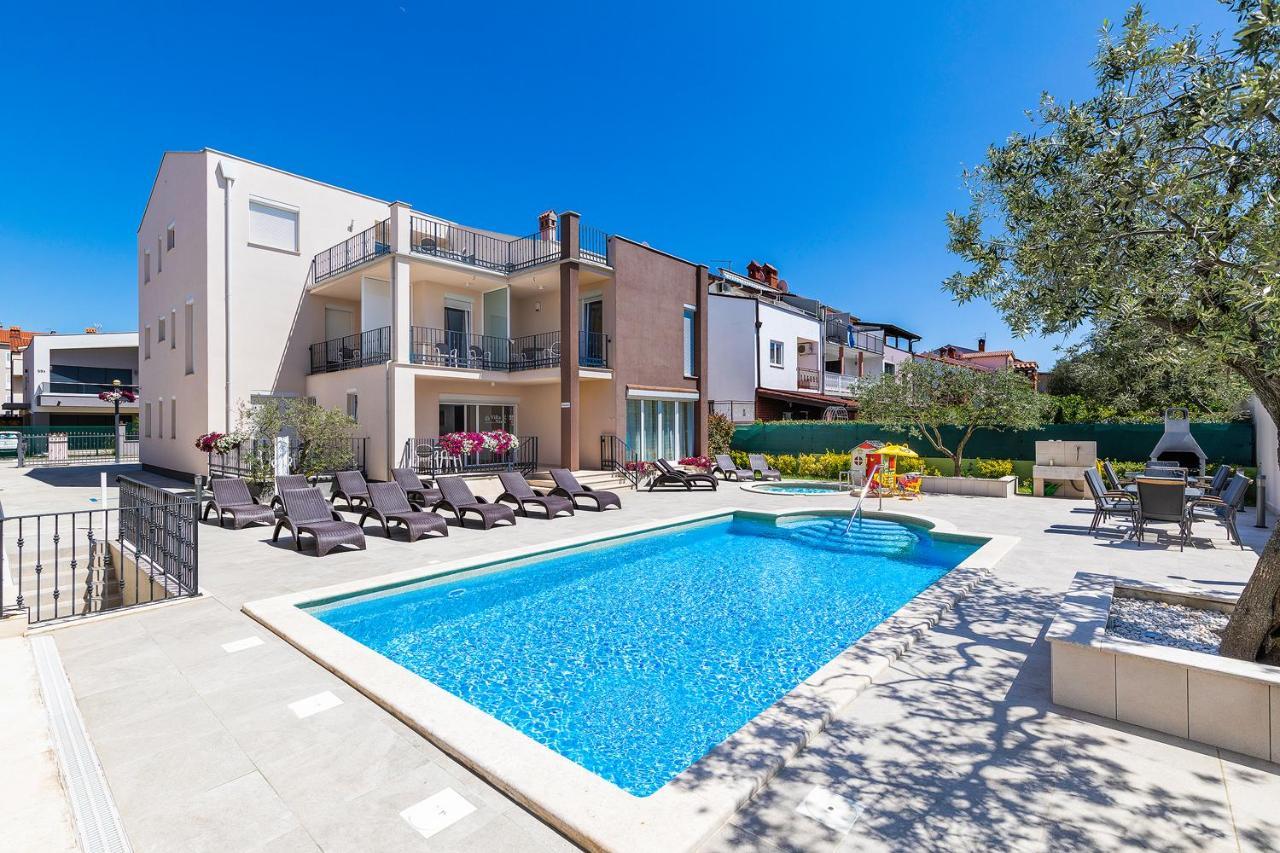 Apartments Villa Nina Fažana Extérieur photo