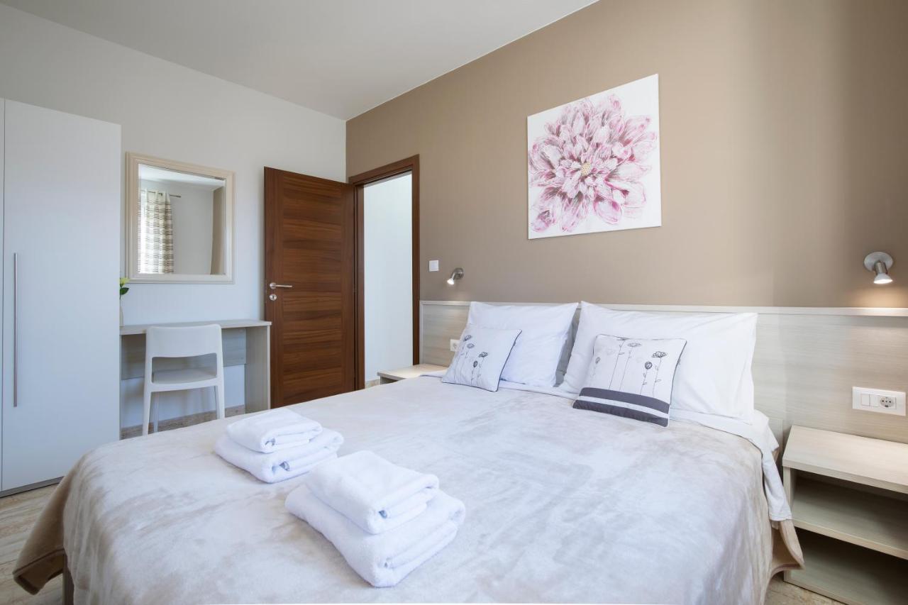 Apartments Villa Nina Fažana Extérieur photo